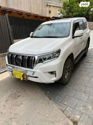 טויוטה לנד קרוזר ארוך Luxury 5 אוט' 5 מק' דיזל 5 דל' 2.8 (204 כ"ס) דיזל 2022 למכירה בחיפה