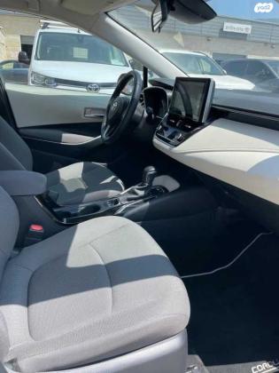 טויוטה קורולה הייבריד Sense סדאן אוט' 1.8 (98 כ''ס) בנזין 2021 למכירה בכרמיאל