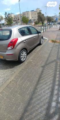 יונדאי i20 Inspire אוט' 1.4 (100 כ"ס) [2009-2015] בנזין 2013 למכירה במודיעין מכבים רעות