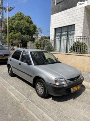 דייהטסו שרייד DLX הצ'בק אוט' 1.3 (84 כ''ס) בנזין 2000 למכירה ביבנה