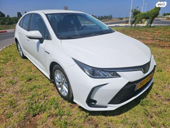 טויוטה קורולה הייבריד Sun סדאן אוט' 1.8 (98 כ''ס) בנזין 2019 למכירה בהרצליה