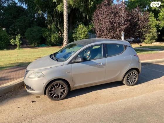 לנצ'יה אפסילון Platinum אוט' 0.9 (85 כ''ס) בנזין 2011 למכירה בשדה נחמיה