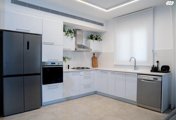 שלמה לוי 8 (שיכוני המזרח)