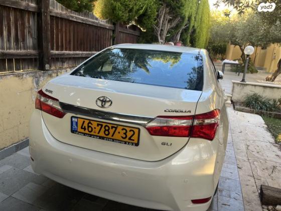 טויוטה קורולה GLI-FL אוט' 1.6 (132 כ''ס) [2013-2016] בנזין 2015 למכירה בג'ת