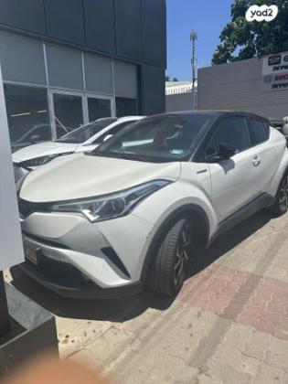 טויוטה C-HR Chic הייבריד אוט' 1.8 (98 כ"ס) בנזין 2019 למכירה בנתניה