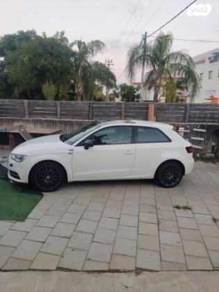 אאודי A3 אוט' 3 דל' 1.8 (180 כ"ס) [2012-2017] בנזין 2013 למכירה בבית דגן