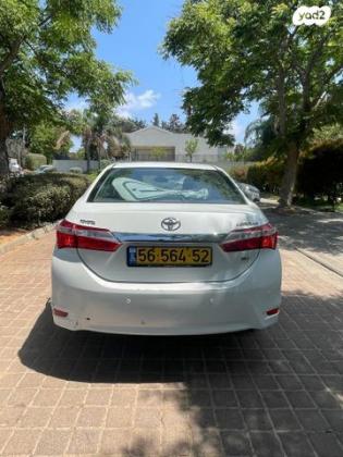 טויוטה קורולה GLI אוט' 1.6 (124 כ''ס) בנזין 2013 למכירה בנתניה