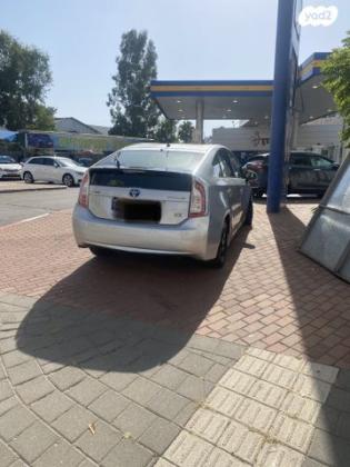 טויוטה פריוס GLI הייבריד אוט' 1.8 (99 כ"ס) בנזין 2015 למכירה בלוד