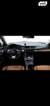 לקסוס CT200H Special Edition הייבריד אוט' 1.8 (134 כ"ס) בנזין 2013 למכירה בתל אביב יפו