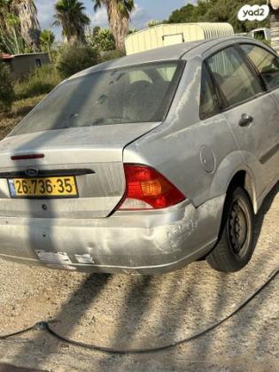 פורד פוקוס LX סדאן אוט' 1.6 (100 כ''ס) בנזין 2001 למכירה בפרדס חנה כרכור