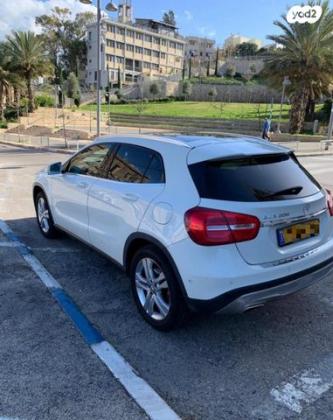 מרצדס GLA GLA200 Urban אוט' 1.6 (156 כ''ס) [2014-2017] בנזין 2015 למכירה בנצרת