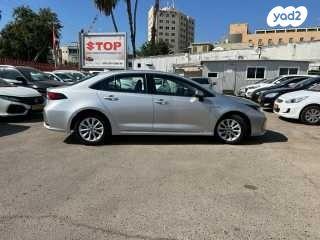 טויוטה קורולה הייבריד Comfort סדאן אוט' 1.8 (122 כ''ס) בנזין 2021 למכירה בתל אביב יפו