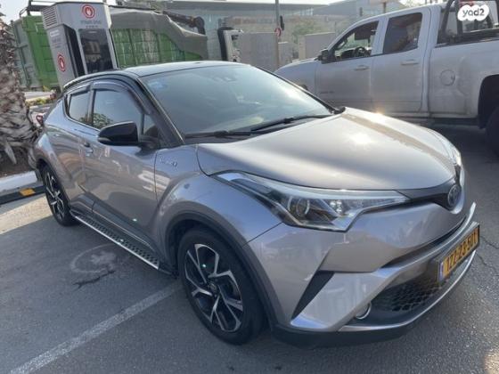 טויוטה C-HR Chic הייבריד אוט' 1.8 (98 כ"ס) בנזין 2018 למכירה בהרצליה