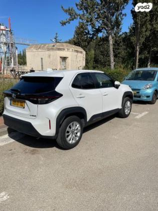 טויוטה יאריס קרוס HSD Urban אוט' 1.5 (92 כ''ס) בנזין 2021 למכירה בקרית מוצקין