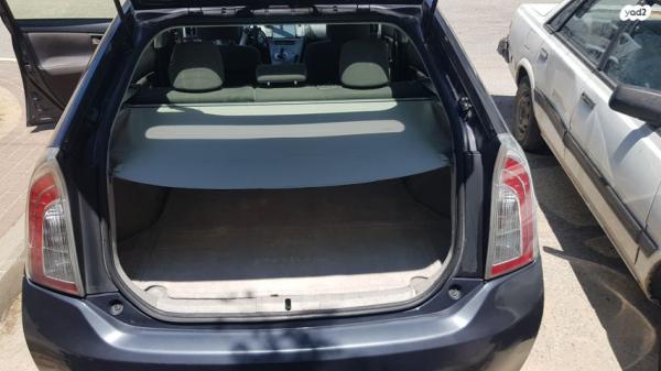 טויוטה פריוס Two הייבריד אוט' 1.8 (134 כ''ס) בנזין 2014 למכירה באלעד