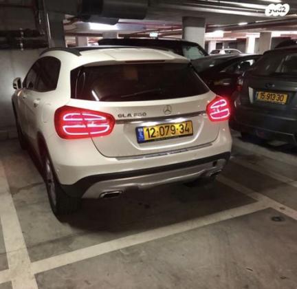 מרצדס GLA GLA200 Urban אוט' 1.6 (156 כ''ס) [2014-2017] בנזין 2015 למכירה באור יהודה