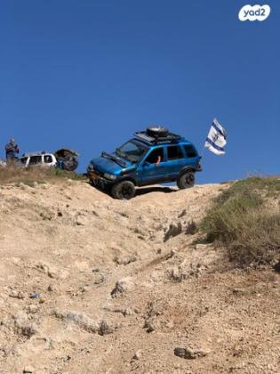 קיה ספורטז' 4X4 DLX אוט' 2.0 (128 כ''ס) בנזין 2000 למכירה בבת ים