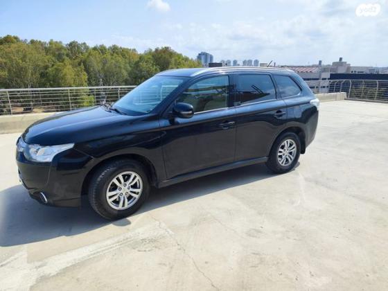 מיצובישי אאוטלנדר Instyle אוט' 7 מק' 2.0 (150 כ"ס) בנזין 2015 למכירה ברמת השרון