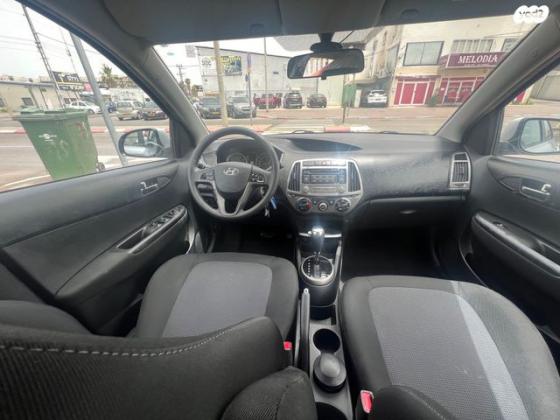 יונדאי i20 Insight אוט' 1.4 (100 כ"ס) בנזין 2014 למכירה בפתח תקווה