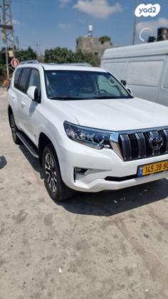 טויוטה לנד קרוזר ארוך Limited אוט' 7 מק' דיזל 5 דל' 2.8 (204 כ"ס) דיזל 2022 למכירה בגבעתיים