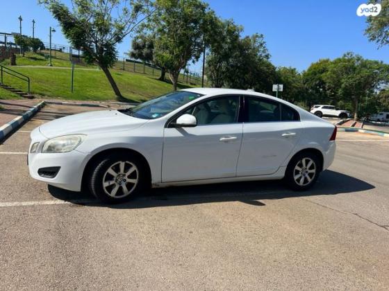וולוו S60 Kinetic אוט' 2.0 (203 כ''ס) בנזין 2011 למכירה בתל אביב יפו