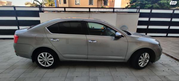 סקודה אוקטביה Ambition אוט' 1.2 (110 כ"ס) בנזין 2017 למכירה בטירה