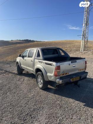 טויוטה היילקס ויגו 4X4 4X4 דאבל קבינה ידני דיזל 2.5 (120 כ''ס) דיזל 2008 למכירה בכפר אדומים
