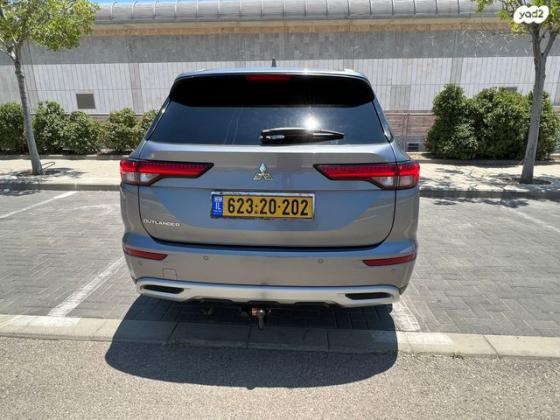 מיצובישי אאוטלנדר Premium אוט' 7 מק' 2.5 (181 כ"ס) בנזין 2021 למכירה במודיעין מכבים רעות