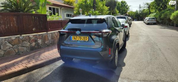 טויוטה יאריס קרוס HSD Urban אוט' 1.5 (92 כ''ס) בנזין 2022 למכירה ברמת גן