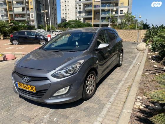 יונדאי i30 Inspire סטיישן אוט' 1.6 (135 כ"ס) בנזין 2014 למכירה באור יהודה