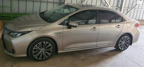טויוטה קורולה הייבריד Limited סדאן אוט' 1.8 (98 כ''ס) בנזין 2020 למכירה בשלומי