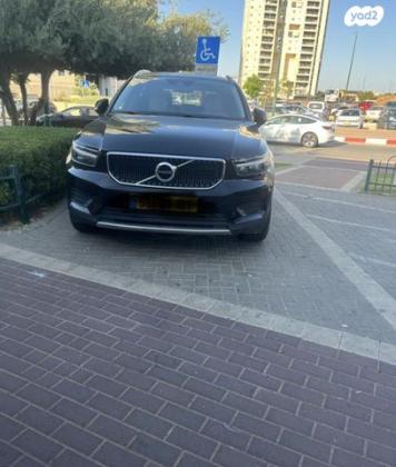וולוו XC40 T4 Momentum אוט' 2.0 (190 כ''ס) בנזין 2018 למכירה ברמת גן