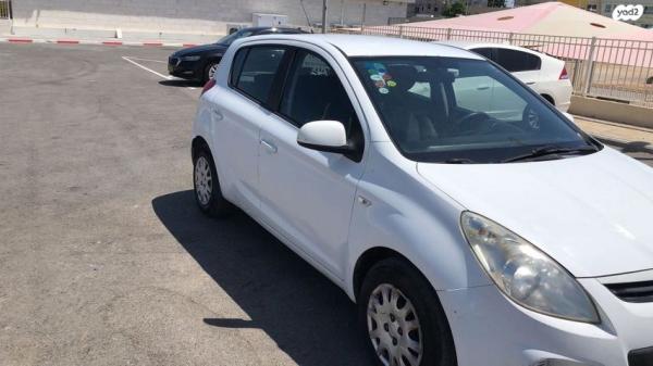יונדאי i20 Inspire אוט' 1.4 (100 כ"ס) [2009-2015] בנזין 2011 למכירה בקרית מלאכי