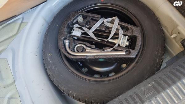 פולקסווגן פולו Young ידני 3 דל' 1.4 (85 כ''ס) בנזין 2012 למכירה בנצרת עילית u002F נוף הגליל