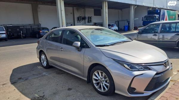 טויוטה קורולה הייבריד Sun סדאן אוט' 1.8 (98 כ''ס) בנזין 2019 למכירה ביבנה