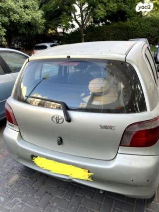 טויוטה יאריס Sol אוט' 1.3 (87 כ''ס) בנזין 2002 למכירה בכפר סבא