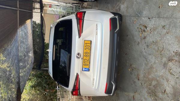 לקסוס NX NX300H Luxury הייבריד אוט' 2.5 (155 כ''ס) בנזין 2019 למכירה באחיטוב