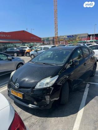 טויוטה פריוס GLI Plug In הייבריד אוט' 1.8 (99 כ"ס) היברידי חשמל / בנזין 2015 למכירה במגדל העמק