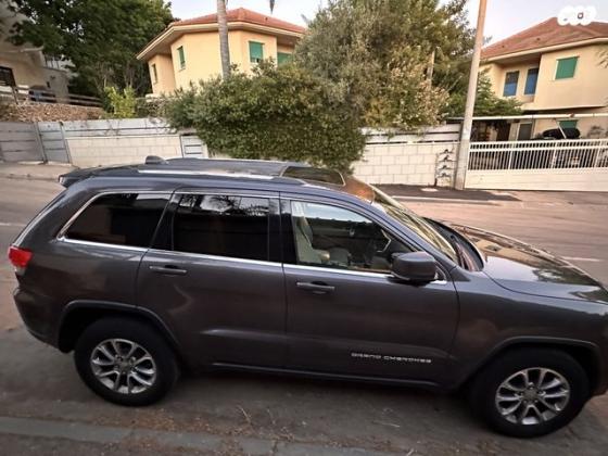 ג'יפ / Jeep גרנד צ'ירוקי 4X4 Laredo + SR אוט' 3.6 (282 כ''ס) בנזין 2015 למכירה בזכרון יעקב
