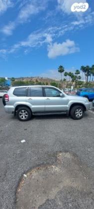 טויוטה לנד קרוזר ארוך 4X4 STD אוט' דיזל 8 מק' 3.0 (166 כ''ס) דיזל 2005 למכירה בתל אביב יפו