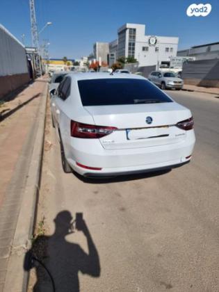 סקודה סופרב (עד 2019) L&K אוט' 2.0 (220 כ''ס) בנזין 2017 למכירה ברהט