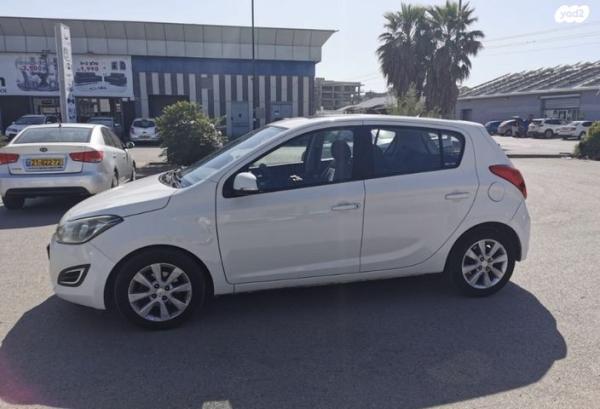 יונדאי i20 Inspire אוט' 1.4 (100 כ"ס) [2009-2015] בנזין 2013 למכירה בבית שאן