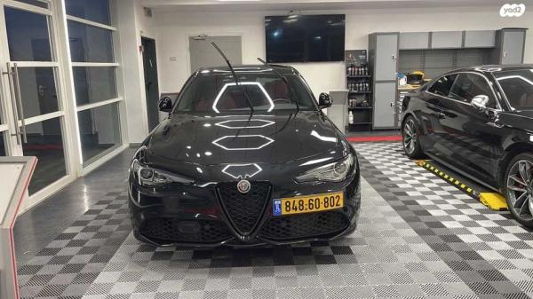 אלפא רומיאו ג'וליה Veloce AWD אוט' 2.0 (280 כ''ס) בנזין 2022 למכירה בעפולה