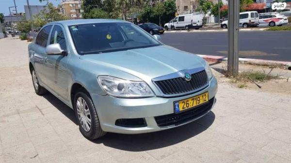 סקודה אוקטביה Ambition אוט' 1.2 (105 כ''ס) בנזין 2013 למכירה בבני ברק