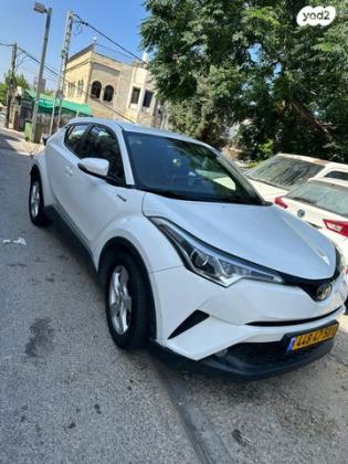 טויוטה C-HR Club הייבריד אוט' 1.8 (98 כ''ס) בנזין 2018 למכירה בתל אביב יפו