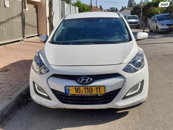 יונדאי i30 Inspire סטיישן אוט' 1.6 (135 כ"ס) בנזין 2013 למכירה בחדרה
