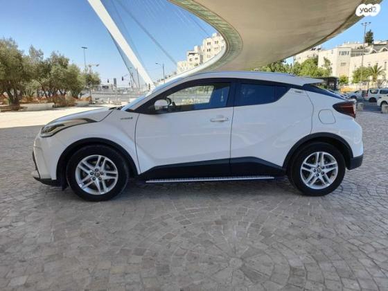 טויוטה C-HR Flame הצ'בק אוט' 1.8 (122 כ''ס) בנזין 2020 למכירה בירושלים