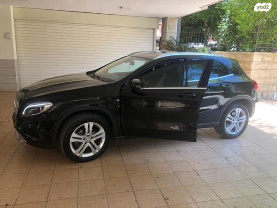 מרצדס GLA GLA200 Urban אוט' 1.6 (156 כ''ס) [2014-2017] בנזין 2016 למכירה בכפר כנא