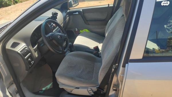 אופל אסטרה CD סדאן אוט' 1.6 (100 כ"ס) בנזין 2001 למכירה בהוד השרון