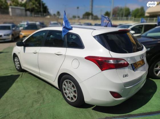 יונדאי i30 Inspire סטיישן אוט' 1.6 (135 כ"ס) בנזין 2014 למכירה במודיעין מכבים רעות